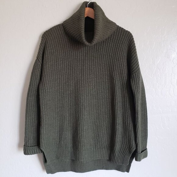 Alice + Olivia Sweaters - Alice + Olivia 100% Wool Knit Turtleneck Sweater Oversized Olive Green Womens XS